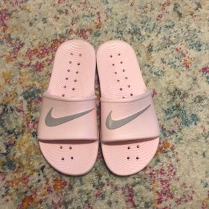 Women’s Nike Slides size 8 NEW